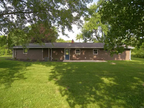 8138 Rose RD, Plymouth, IN 46563