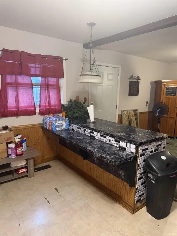 7315 Capri DR, Fort Wayne, IN 46819