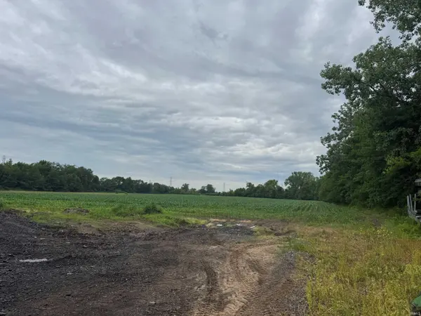 31890 Edison RD, New Carlisle, IN 46552