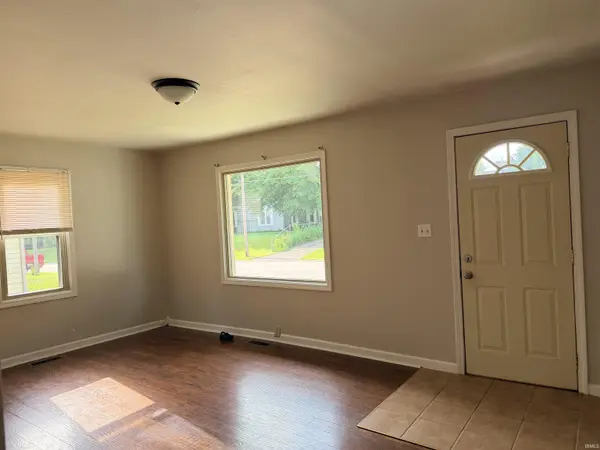 8808 W Cornbread RD, Yorktown, IN 47396