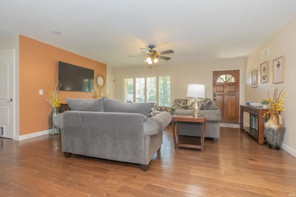 11111 Karendale CT, Evansville, IN 47720