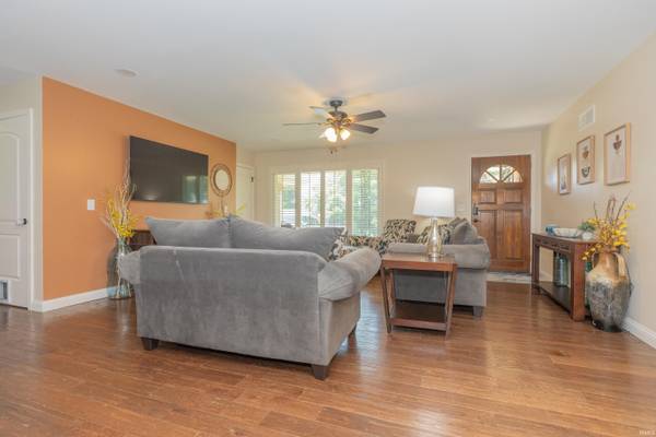 11111 Karendale CT, Evansville, IN 47720