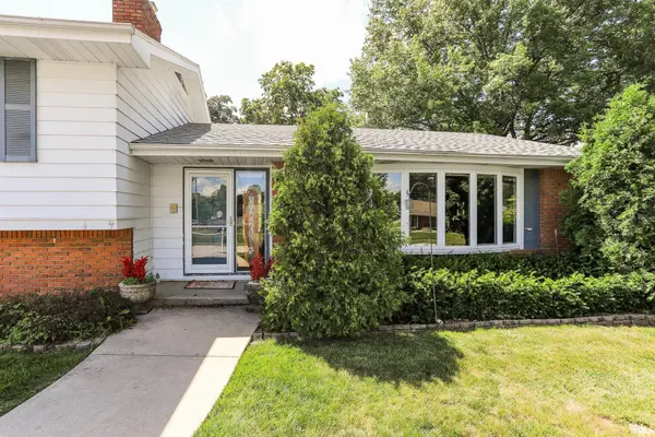 6505 Stony Brook DR, Fort Wayne, IN 46835