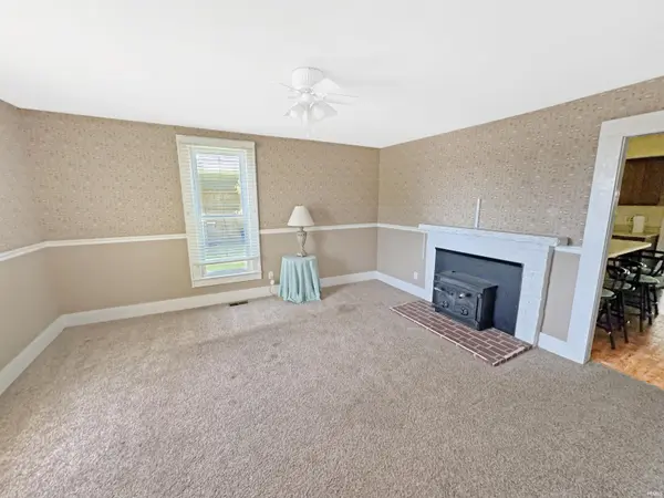 2003 F ST, Bedford, IN 47421