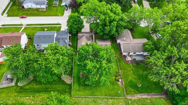 6335 Tanbark TRL, Fort Wayne, IN 46835-1852