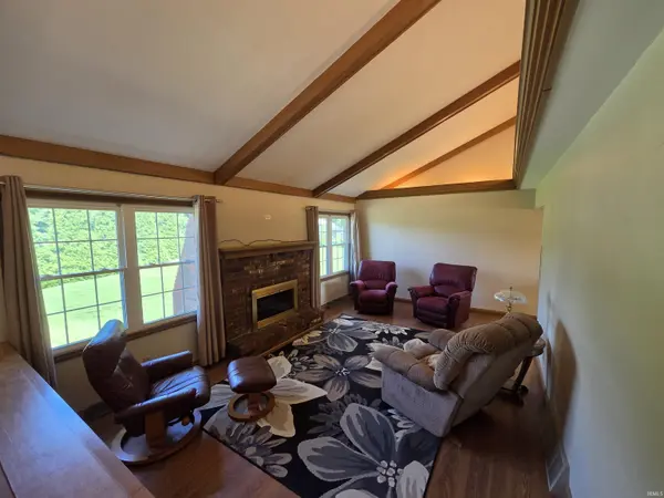 1643 Spruce DR, Vincennes, IN 47591