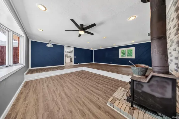 1204 Orchard DR, Covington, IN 47932-1353