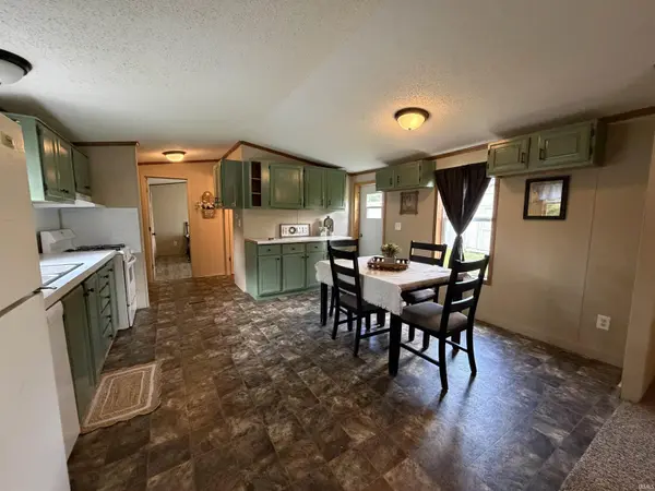 402 S Levy ST, Jasonville, IN 47438