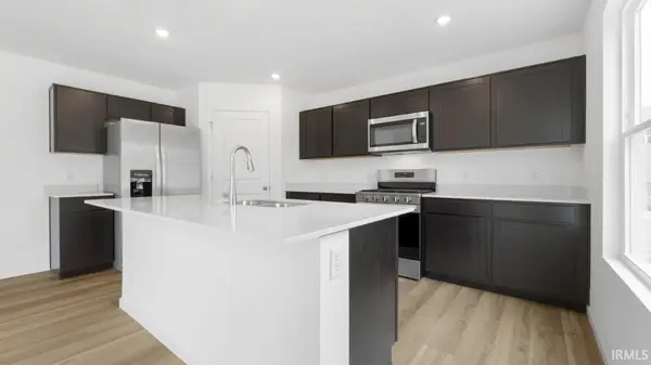 9419 Dunes XING, New Haven, IN 46774