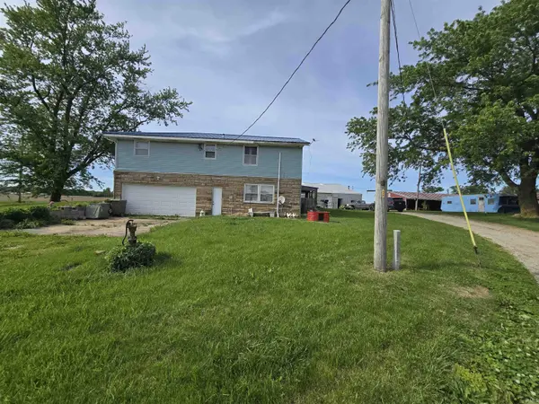 10407 S 300 E ***, Warren, IN 46792
