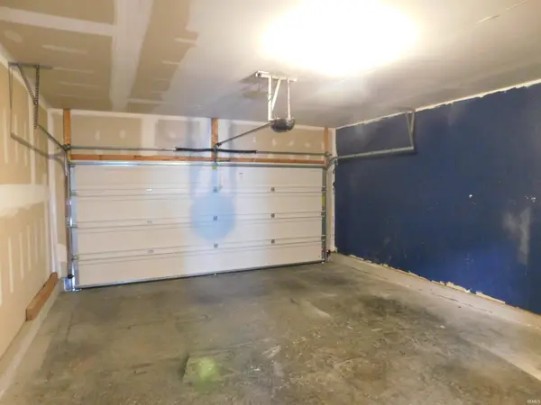 3942 Shepherds RUN, Jeffersonville, IN 47130-8261