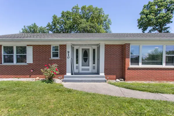910 Orlando DR, Fort Wayne, IN 46825