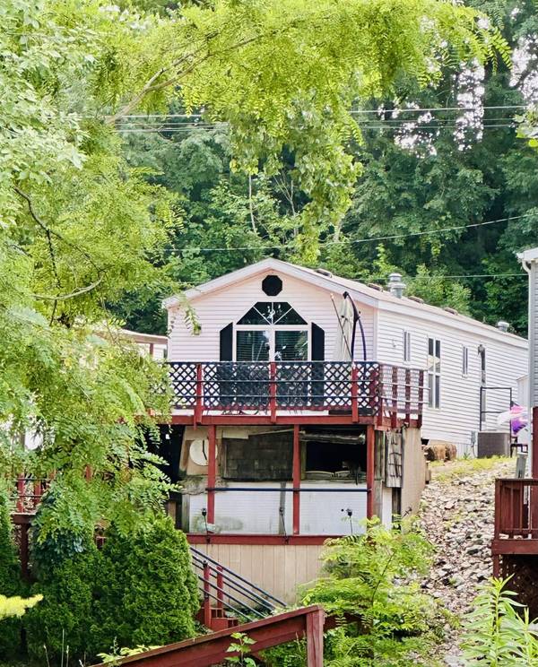 11102 N Landings RD, Monticello, IN 47960
