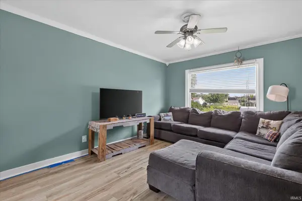 392 Fairmount RD, Kingsford Heights, IN 46346