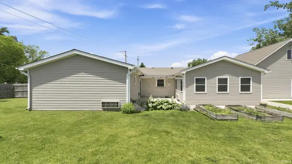 10012 Hosler RD, Leo, IN 46765