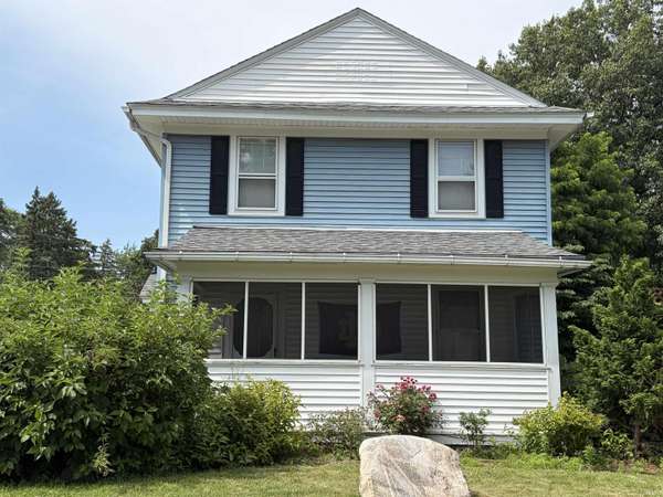 302 Walsh ST, South Bend, IN 46617-2417