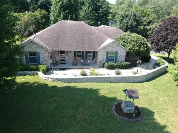7078 S PR Royal Springs DR, Shelbyville, IN 46176