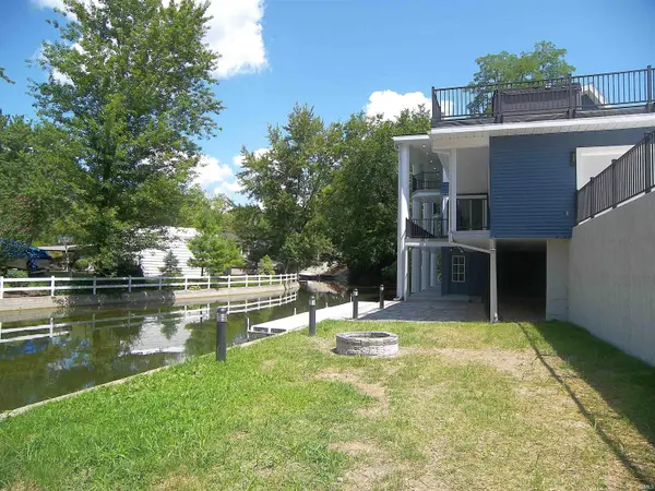 2906 E Armstrong RD, Leesburg, IN 46538