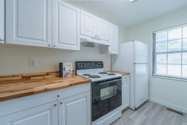 563 E Graham PL, Bloomington, IN 47401-4532