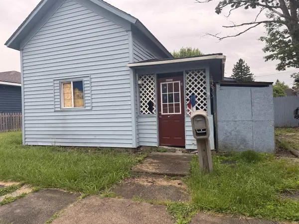 516 E Grant ST, Hartford City, IN 47348-1817