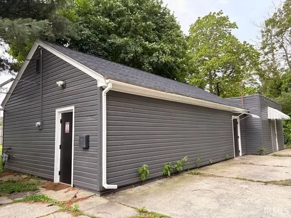 2130 Broadway ***, Fort Wayne, IN 46802-5102
