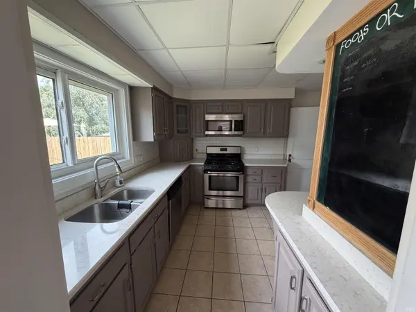 505 Calhoun ST, Mishawaka, IN 46545-6027