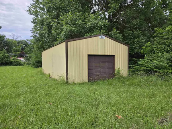 2524 Manford ST, Fort Wayne, IN 46806