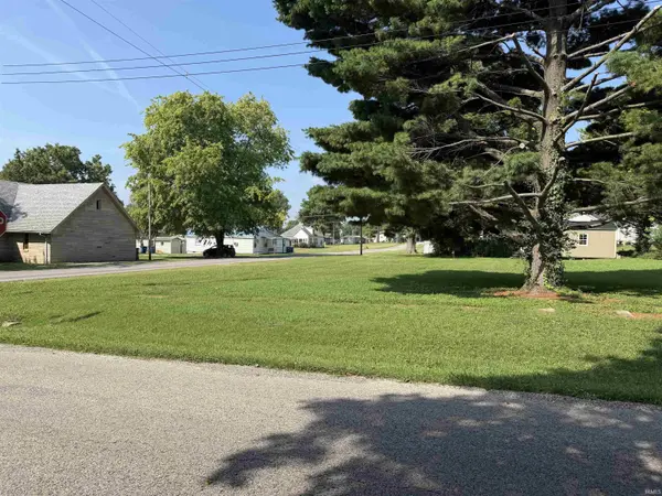 Sweeney AVE, Mount Carmel, IL 62863