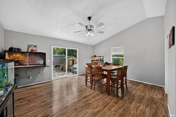 1233 Alex WAY, Mishawaka, IN 46545-7083