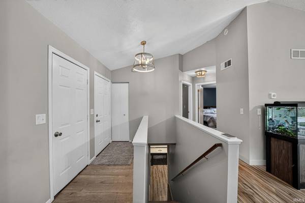 1233 Alex WAY, Mishawaka, IN 46545-7083