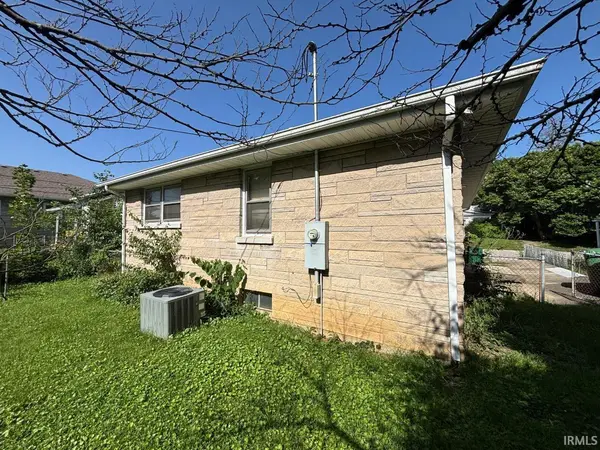 143 S 9Th ST, New Castle, IN 47362-4723