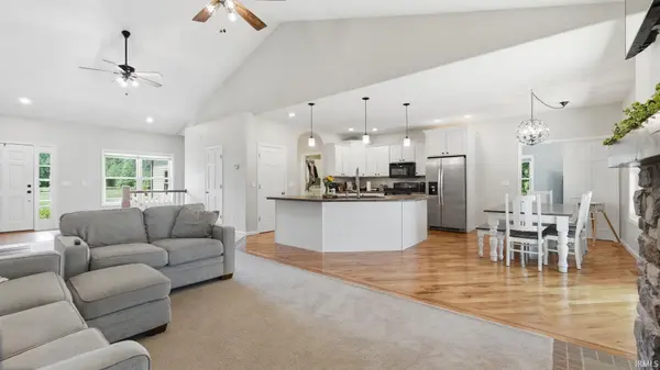 18490 Latonka TRL, Culver, IN 46511