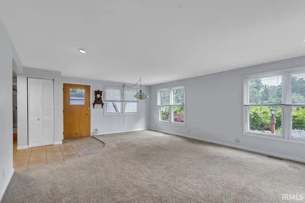 3522 E Grandview DR, Bloomington, IN 47408-2720