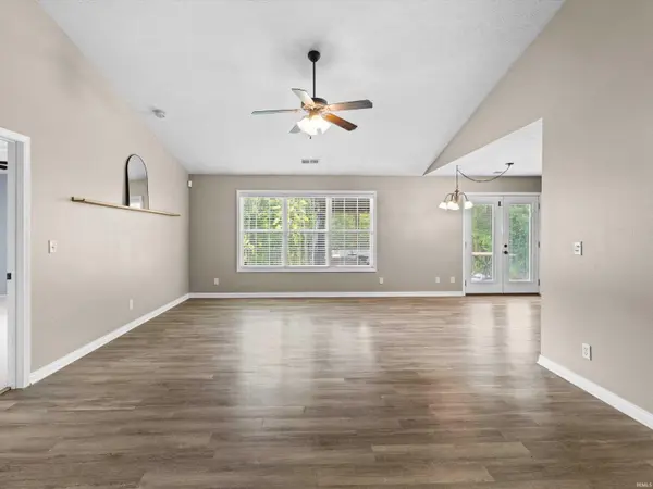 3915 Bronson LN, Evansville, IN 47711