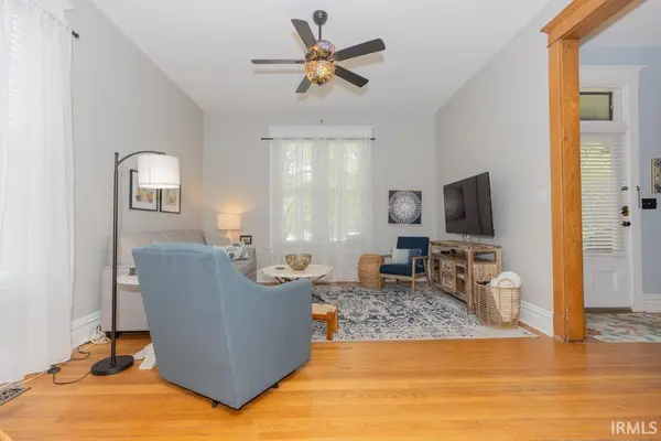 19 Chandler AVE, Evansville, IN 47713