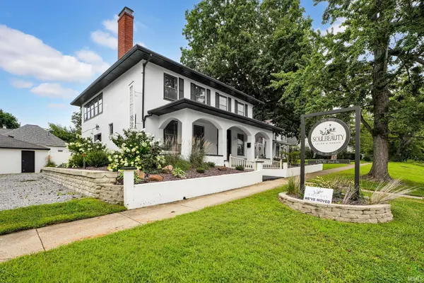 126 W 2nd ST, Mount Carmel, IL 62863