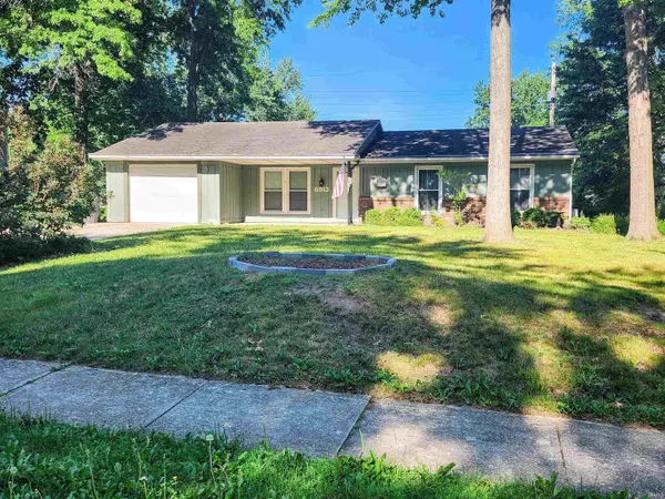 6913 Woodtrail CT, Fort Wayne, IN 46835-1806