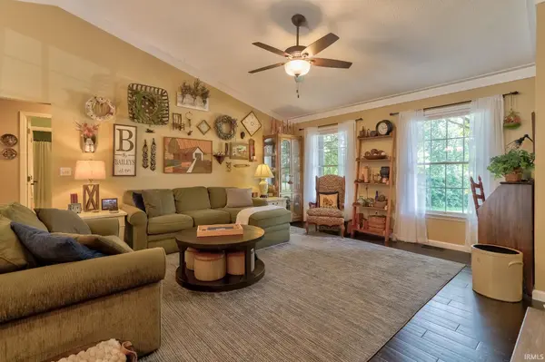 431 S Kasper DR, Santa Claus, IN 47579-6287