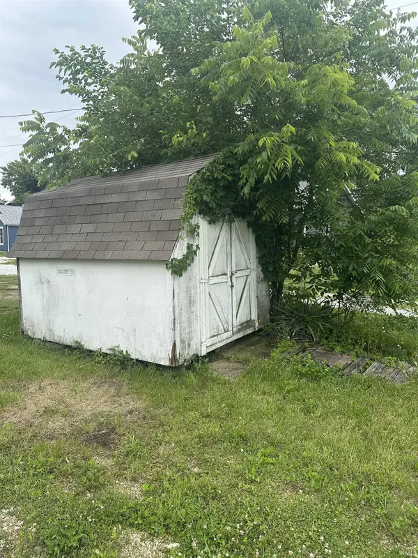 4480 Pleasant Pointe LN, Bremen, IN 46506