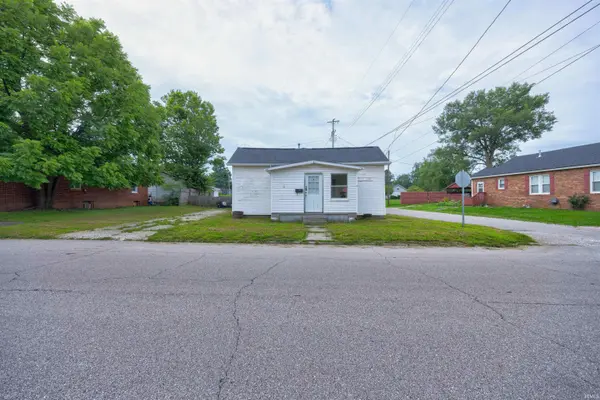 901 E State ST, Princeton, IN 47670-1939