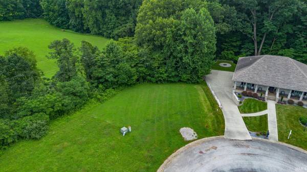 409 Crooked Stick DR, Bedford, IN 47421