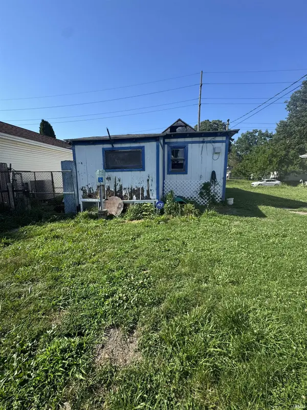 1613 W Jeffras AVE, Marion, IN 46952