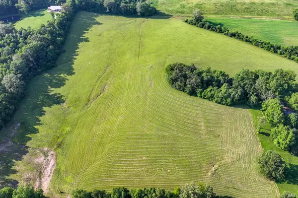 5422 and 5444 W Schneider RD, Newburgh, IN 47630