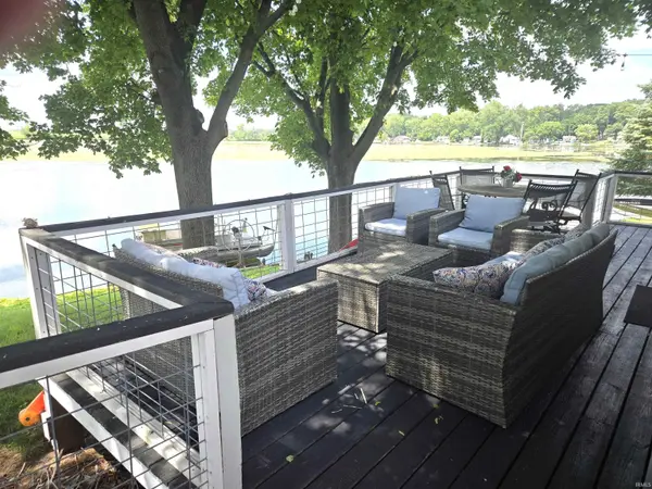 6694 N Harris Loop RD, Monon, IN 47959