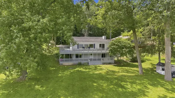 320 Schaeffers CT, Fremont, IN 46737