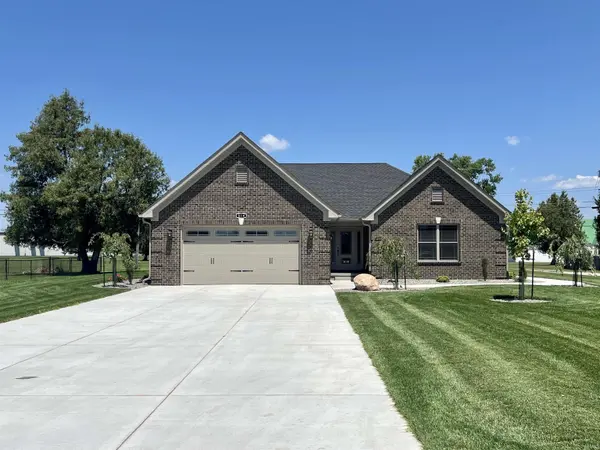 814 W Washington ST, Monticello, IN 47960