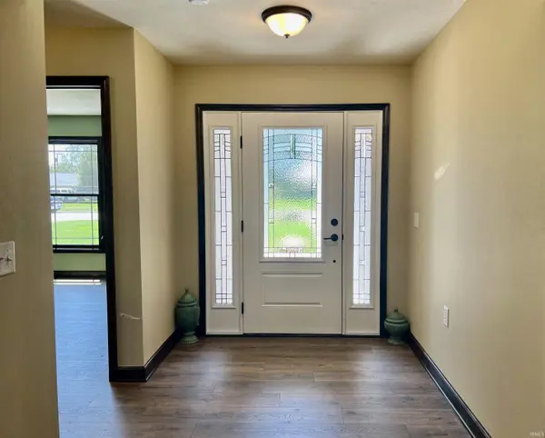 814 W Washington ST, Monticello, IN 47960