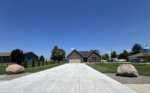 814 W Washington ST, Monticello, IN 47960