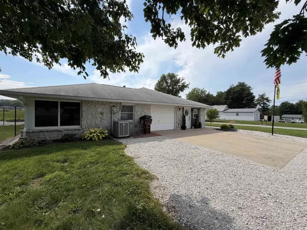 106 E 14th ST, Clay City, IN 47841