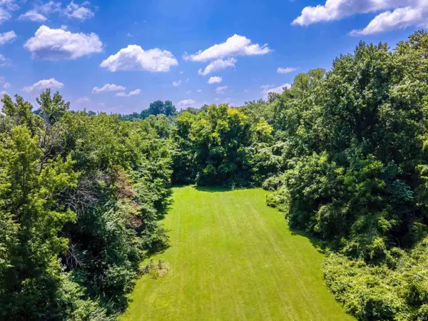 621 S Burkhardt RD, Evansville, IN 47715